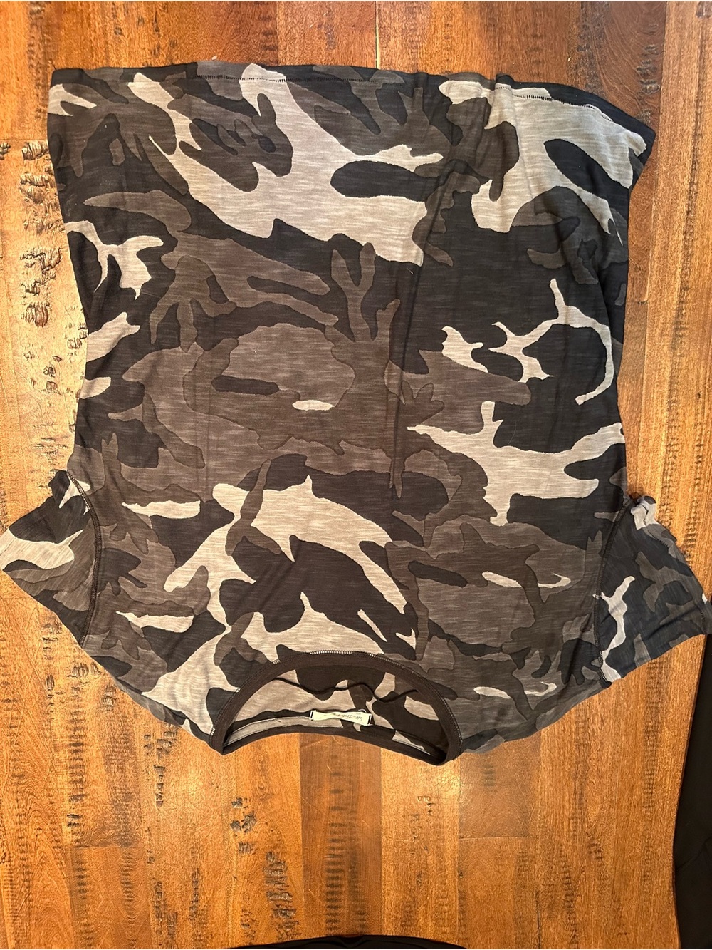 We The Free Women's Short Sleeve Camo Tee in Gray and Black